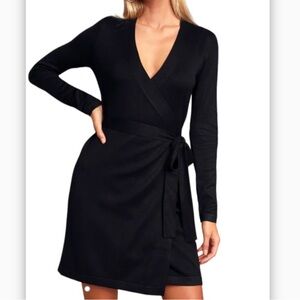 NWT Lulu’s Black Wrap Dress size large surplice long sleeve NWT